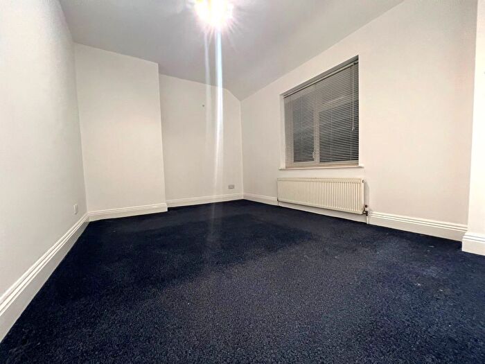 1 Bedroom Flat To Rent In Eleanor Gardens, Dagenham, RM8