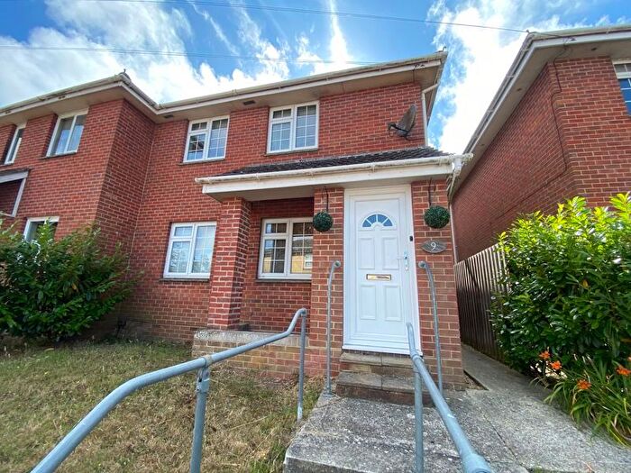 2 Bedroom Flat To Rent In Mount Pleasant Road, Newport, PO30