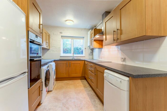 3 Bedroom Terraced House To Rent In Lothair Road, London, W5