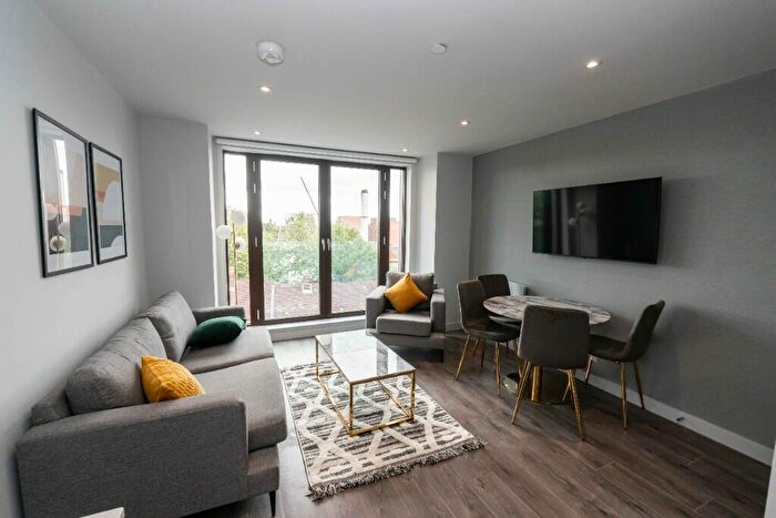 2 Bedroom Apartment To Rent In Parliament Square Crump St, Liverpool, Merseyside, L1