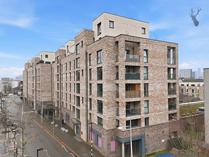 1 Bedroom Flat For Sale In St. Pauls Way, Mile End, E3