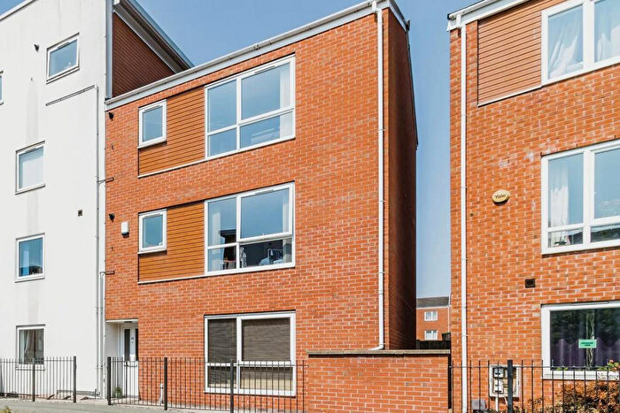 2 Bedroom Terraced House To Rent In Markfield Avenue, Manchester, M13