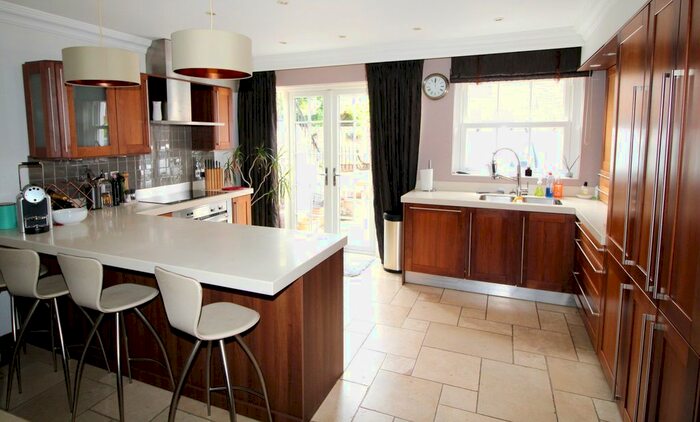 3 Bedroom Town House To Rent In Thames Street, Poole, BH15