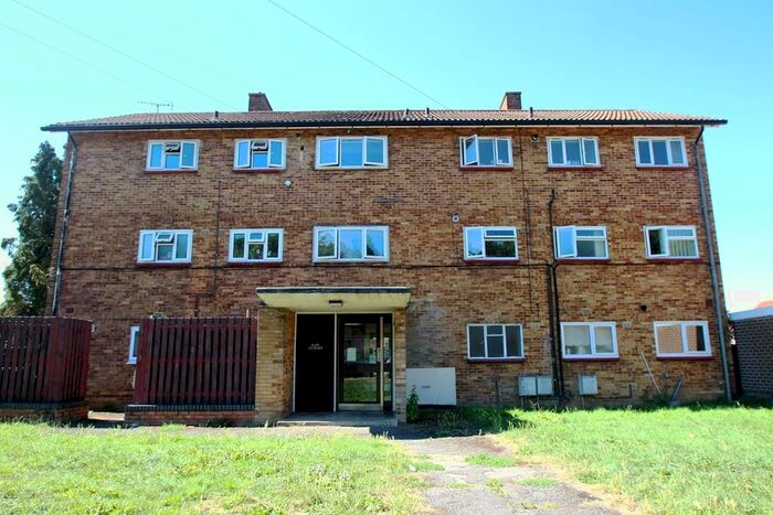 1 Bedroom Flat To Rent In Briery Way, Adeyfield, Hemel Hempstead, HP2