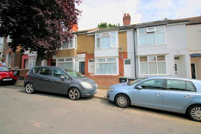 2 Bedroom Terraced House To Rent In Colin Road, Luton, LU2
