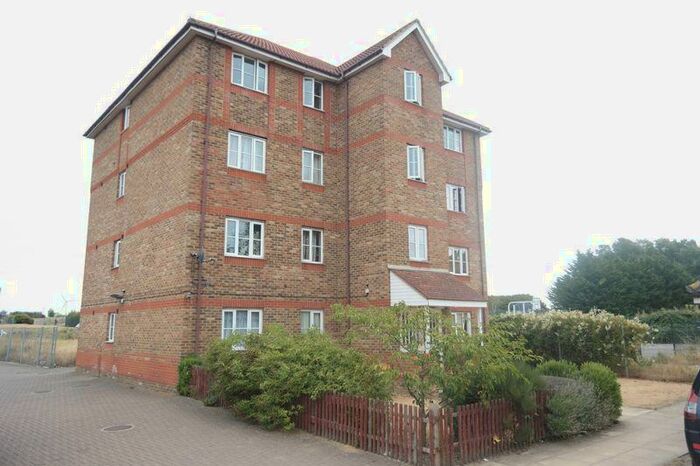 2 Bedroom Flat To Rent In Sunningdale Close, Thamesmead London, SE28