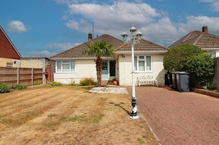 3 Bedroom Detached Bungalow For Sale In Padnell Road, Cowplain, Waterlooville, PO8