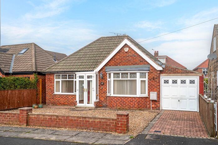 2 Bedroom Bungalow For Sale In Rawcliffe Croft, Rawcliffe, York, YO30