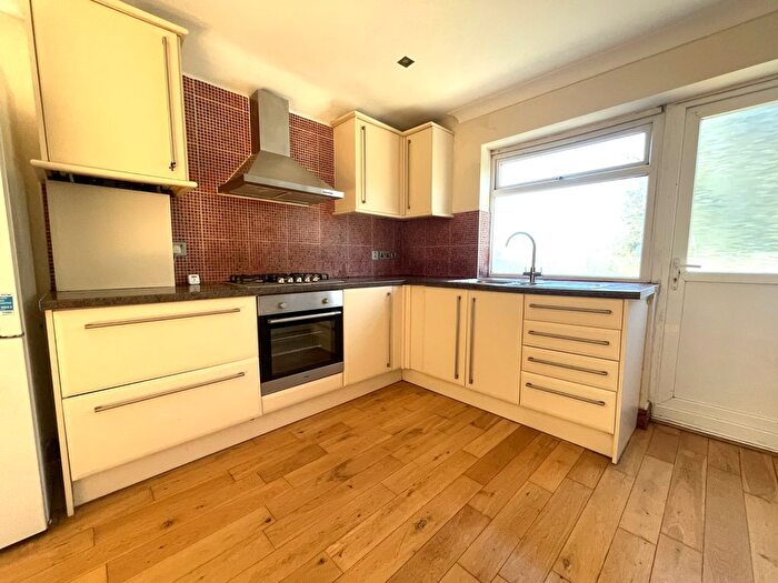 2 Bedroom Property To Rent In Whippendell Road, Watford, WD18