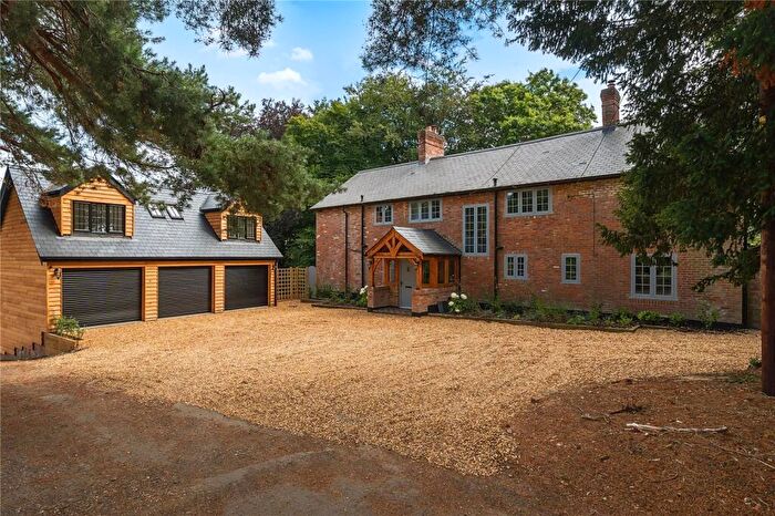 6 Bedroom Detached House For Sale In Pound Lane, Plaitford, Romsey, Hampshire, SO51