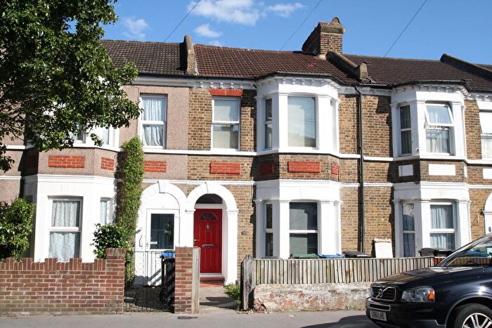 1 Bedroom Flat To Rent In Carmichael Road, London, SE25