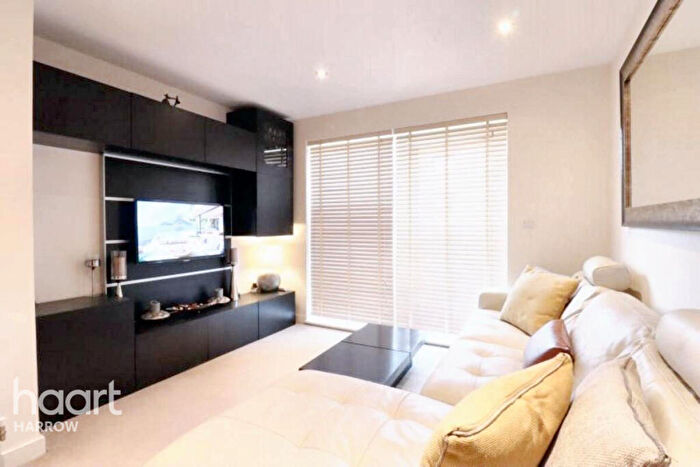1 Bedroom Apartment For Sale In Howard Road, Stanmore, HA7