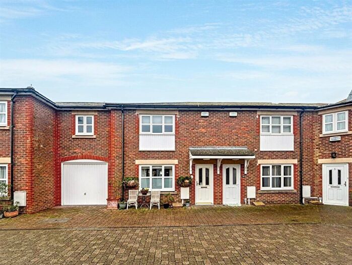 3 Bedroom Terraced House For Sale In Chawbrook Road, Eastbourne, BN22