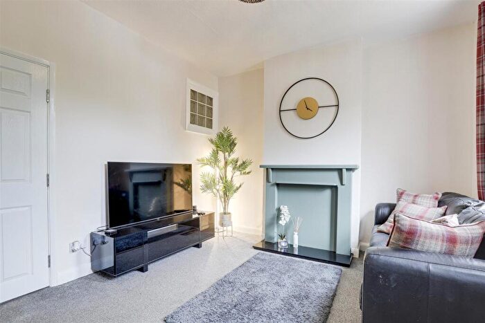 3 Bedroom End Of Terrace House For Sale In Eland Street, New Basford, Nottinghamshire, NG7