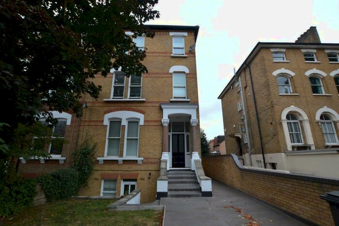 1 Bedroom Flat To Rent In Hermon Hill, Wanstead, E11