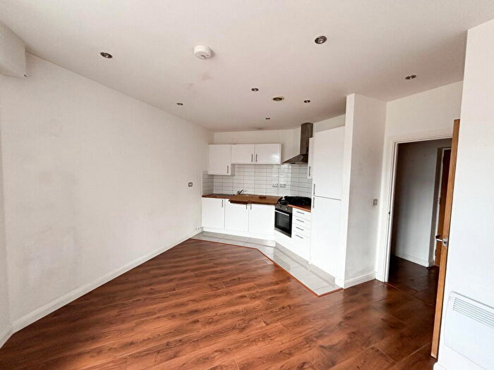 2 Bedroom Flat To Rent In , Threadneedle House, Alcester Street, Redditch, B98