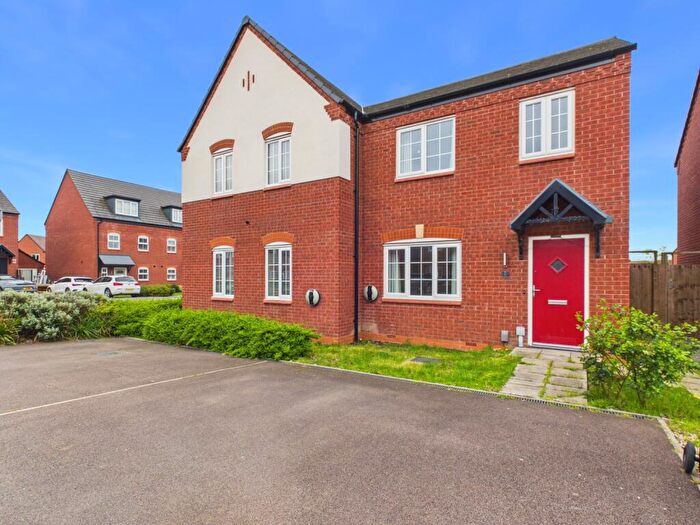 3 Bedroom Semi-Detached House For Sale In Bassett Close, Nuneaton, Warwickshire, CV11