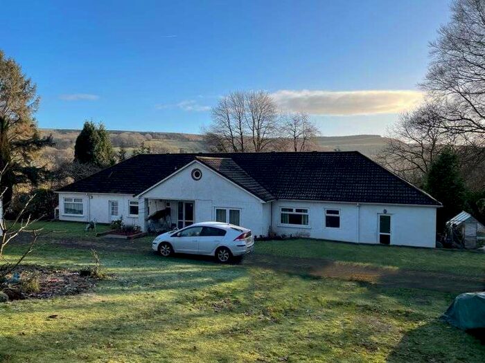 5 Bedroom Bungalow For Sale In 6 8 The Auklands, Heolymynach