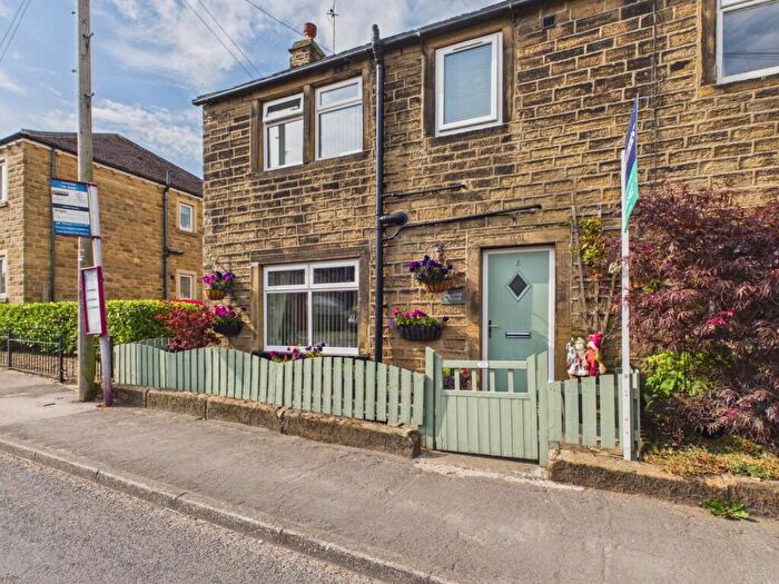 2 Bedroom Cottage For Sale In Main Street, Wilsden, Bradford, BD15