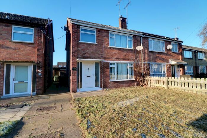 3 Bedroom Semi-Detached House To Rent In Marlowe Road, Scunthorpe, DN17