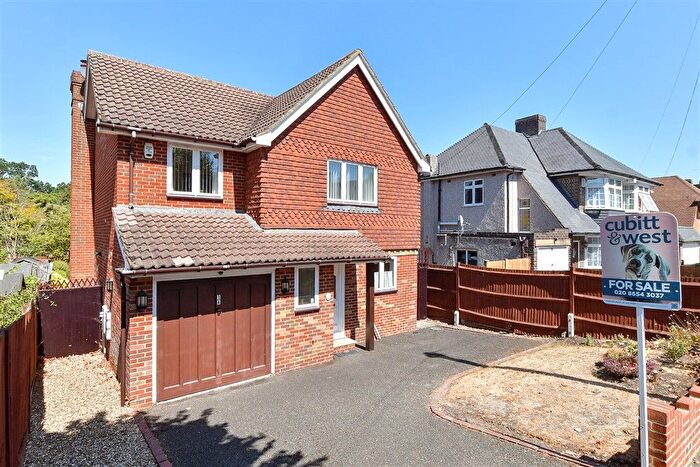 4 Bedroom Detached House For Sale In Lime Tree Grove, Shirley, Surrey, CR0