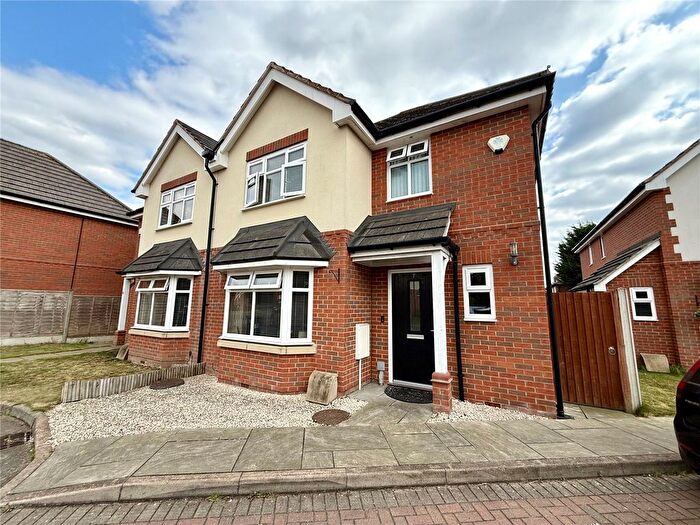 3 Bedroom Semi-Detached House For Sale In Broom Close, Castle Bromwich, Birmingham, West Midlands, B36