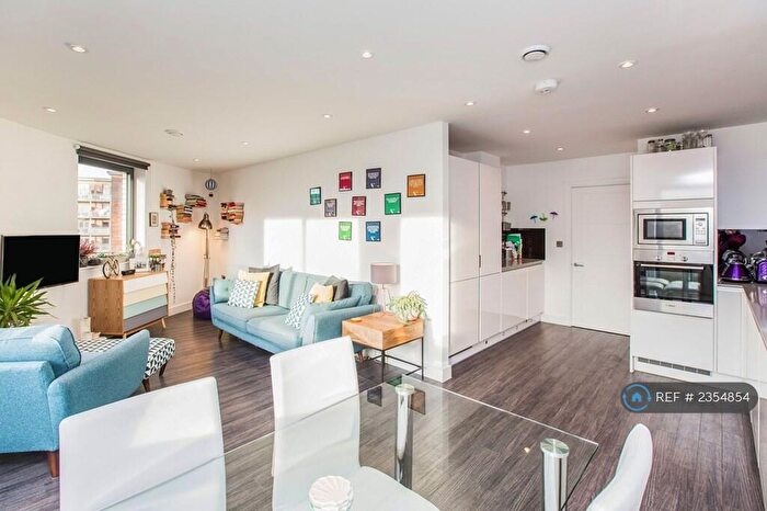 2 Bedroom Flat To Rent In Essex Wharf, London, E5
