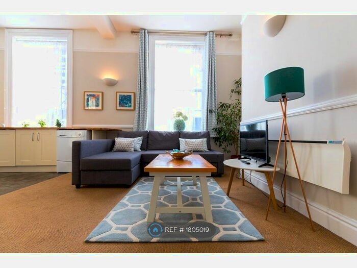 2 Bedroom Flat To Rent In Upper Parliament Street, Liverpool, L8