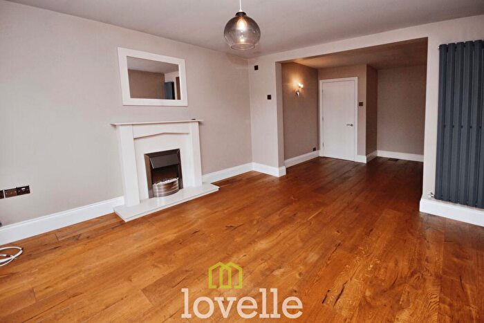 2 Bedroom Semi-Detached Bungalow For Sale In Eastfield, Humberston, DN36