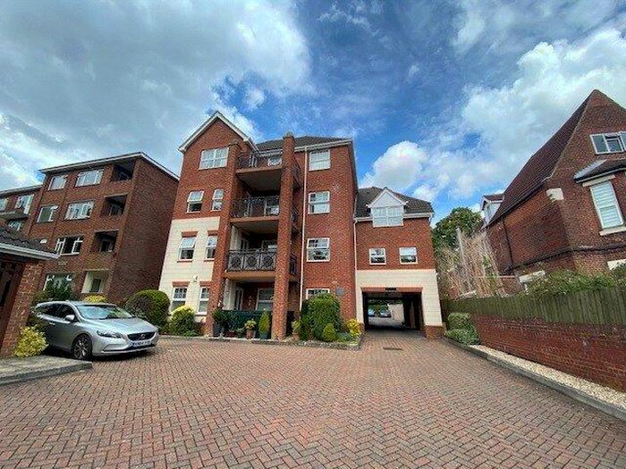 2 Bedroom Apartment To Rent In Westwood Road, Southampton, Hampshire, SO17