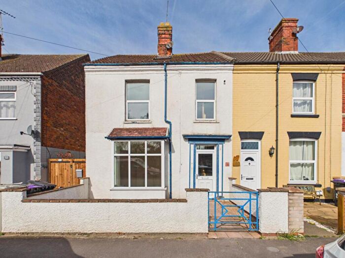 4 Bedroom Semi Detached House For Sale In Alexandra Road, Skegness, PE25