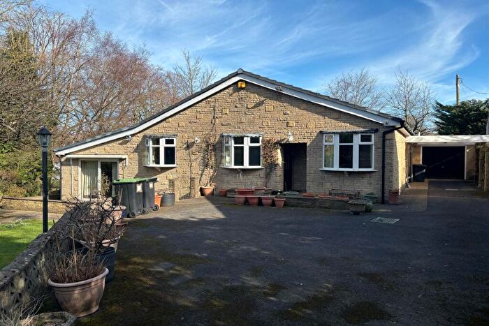 3 Bedroom Detached Bungalow For Sale In Horderns Lane, Chapel-En-Le-Frith, High Peak, SK23