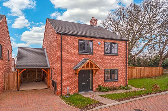 4 Bedroom Detached House For Sale In Spa Farm Court, Stratford-Upon-Avon, CV37