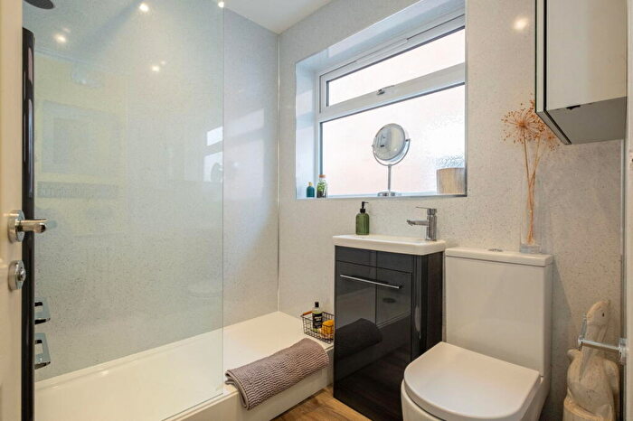 2 Bedroom Detached Bungalow For Sale In Maple Close, East Leake, LE12