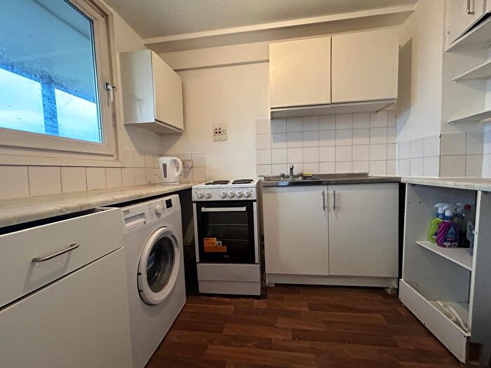 2 Bedroom Flat To Rent In Hounslow, TW5