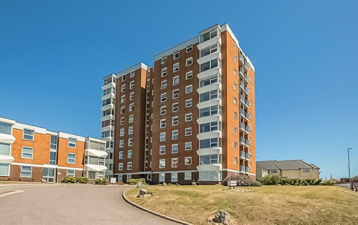 2 Bedroom Apartment For Sale In Brighton Road, Lancing, BN15