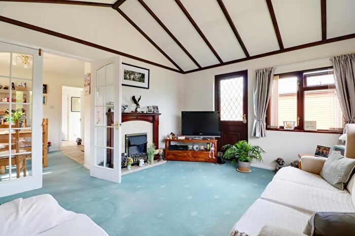 2 Bedroom Detached House For Sale In Willow Lane, Torksey, Lincoln, LN1