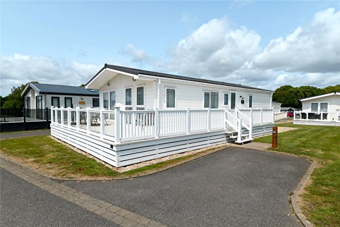 3 Bedroom Park Home For Sale In Chewton Meadow, Hoburne Naish Holiday Park, Barton On Sea, Hampshire, BH25