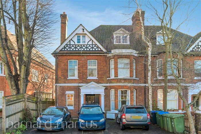 1 Bedroom Apartment To Rent In Bridge Road, East Molesey, KT8