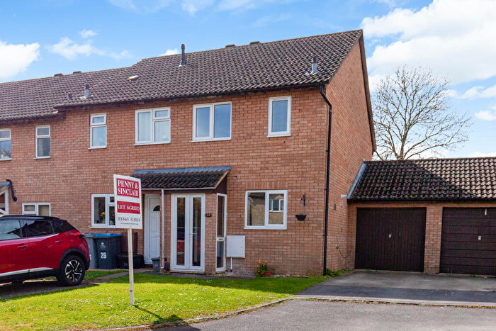 2 Bedroom End Of Terrace House To Rent In Dovehouse Close, Eynsham, OX29