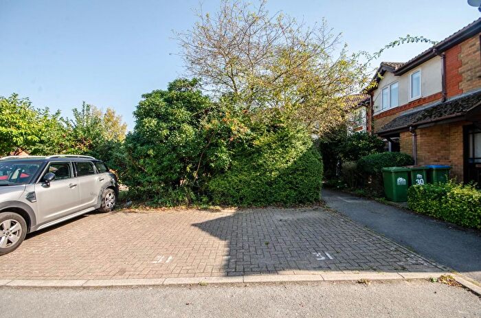 2 Bedroom Semi-Detached House For Sale In Unwin Close, Southampton, SO19