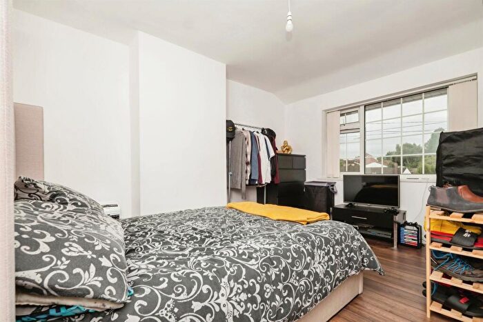 3 Bedroom Terraced House For Sale In Queslett Road, Birmingham, B43