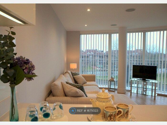 2 Bedroom Flat To Rent In Kingsley Walk, Cambridge, CB5