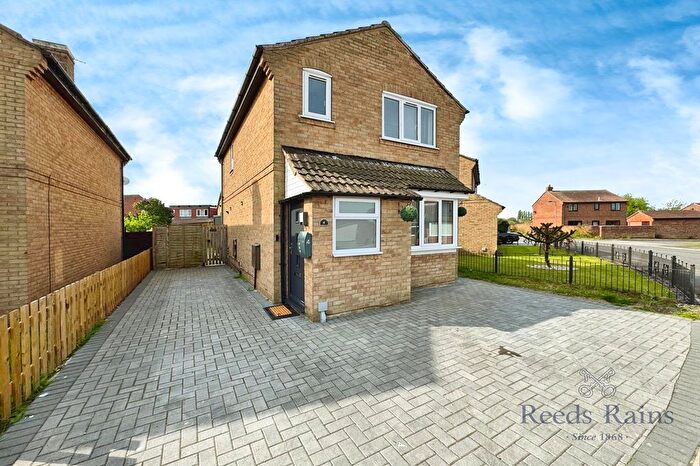 3 Bedroom Detached House For Sale In Lime Tree Grove, Selby, North Yorkshire, YO8