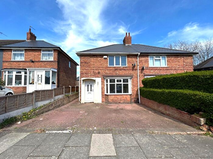 3 Bedroom Semi Detached House To Rent In Crayford Road, Birmingham, West Midlands, B44