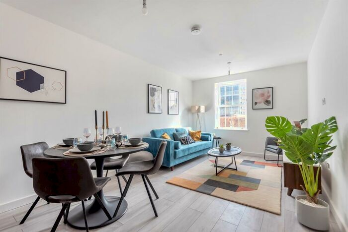 1 Bedroom Flat For Sale In High Street, Maidenhead, SL6