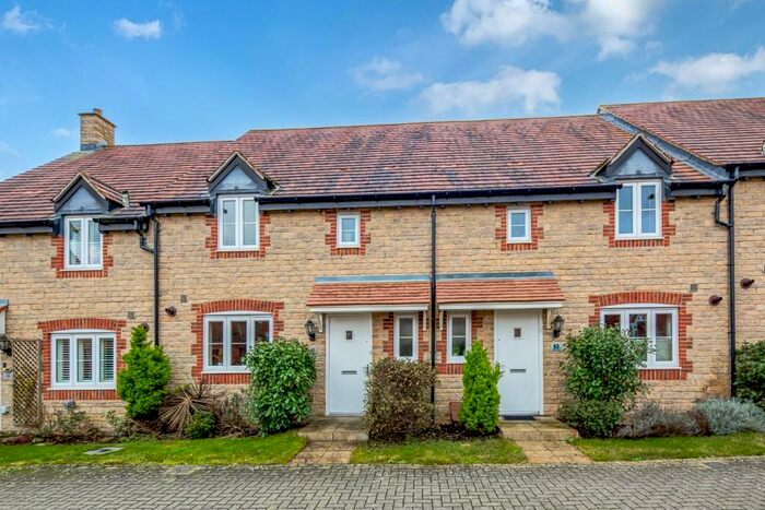 3 Bedroom Terraced House To Rent In Kempton Close, Bicester, Oxfordshire, OX26