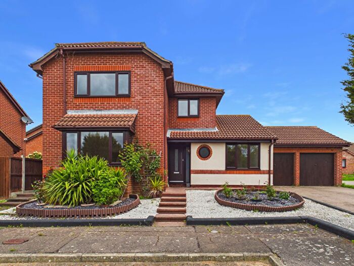 4 Bedroom Detached House For Sale In Thistledown, Highwoods, Colchester, CO4