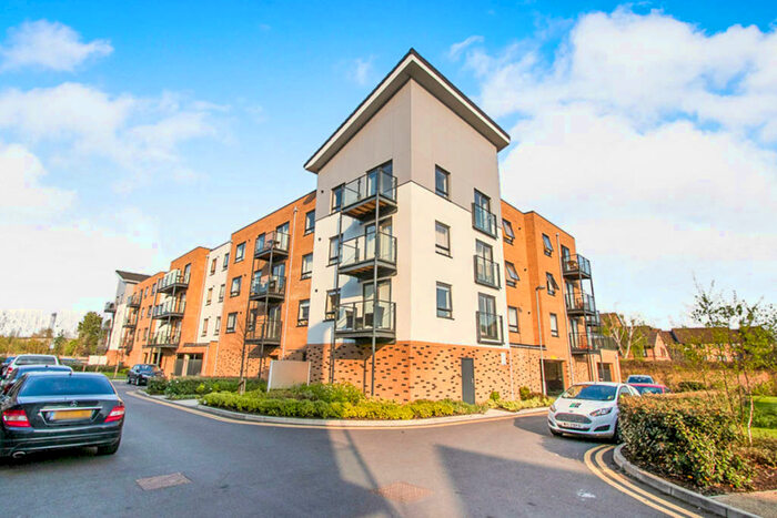 2 Bedroom Flat To Rent In Creek Mill Way, Dartford, DA1