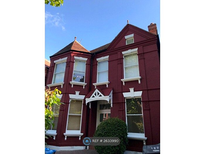2 Bedroom Flat To Rent In Dartmouth Road, London, NW2